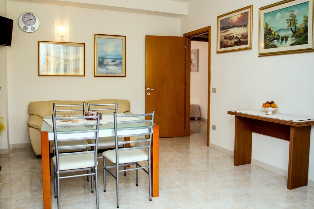 B&B Da Giovanna Fertilia Exterior foto